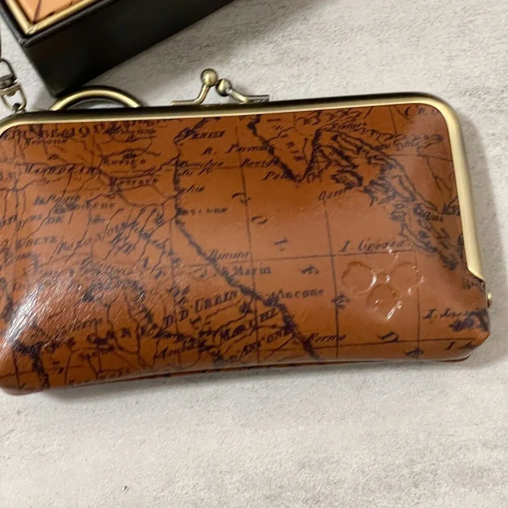 NWT Patricia Nash Lorella Riot Rust Signature Map Kiss Lock Frame Leather Wallet